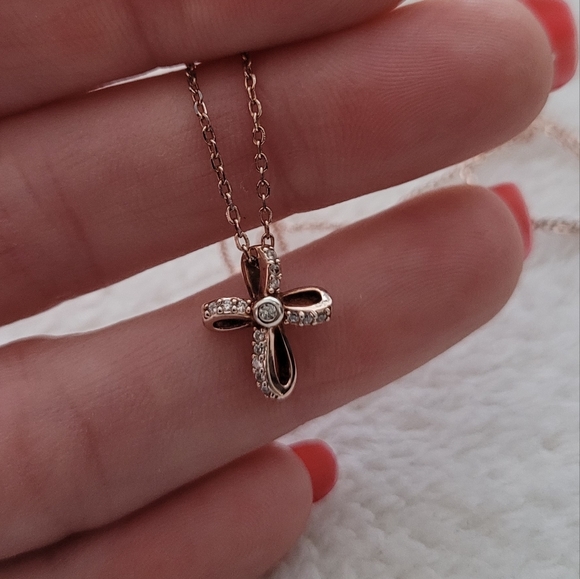 Jools.Silver.Greece NEW in BOX 925 SS Ribbon Cross Necklace Cubic Zirc… - Picture 10 of 14